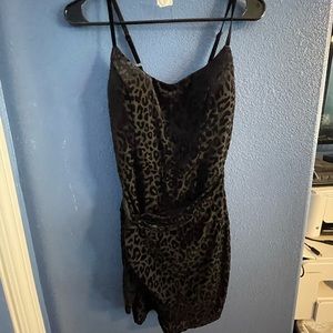 GBG black leopard dress